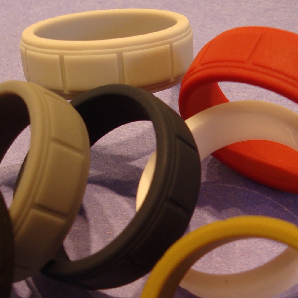 Mens Silcone Wedding Rings 7 pcs Band Food Grade